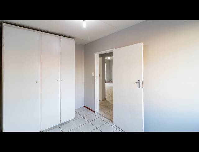 2 BEDROOM APARTMENT FOR SALE IN WELTEVREDEN PARK